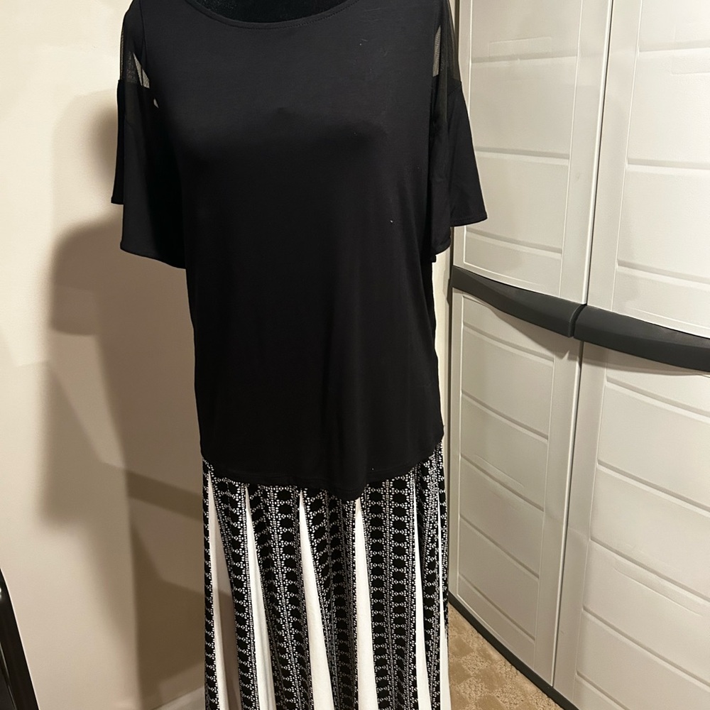 INC International Concepts Black Top